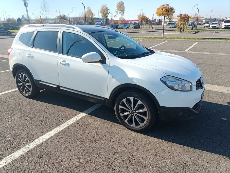 Vând Nissan Qashqai+2 cutie automată motor 2.0 diesel