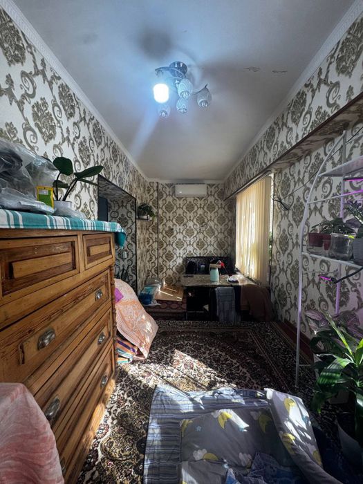 Прадаётся центре Троицк 1х 45 квадрат 2,6 балкон кирпичный дом