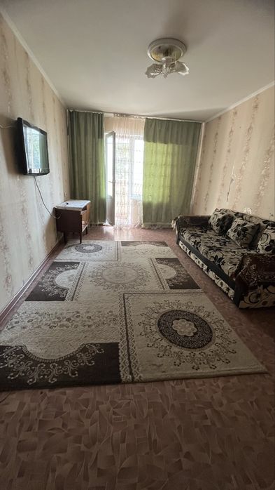 Сдам 2 х комн помесячно