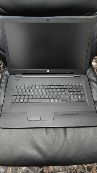 Laptop HP 17.3 inch AMD A9-9410