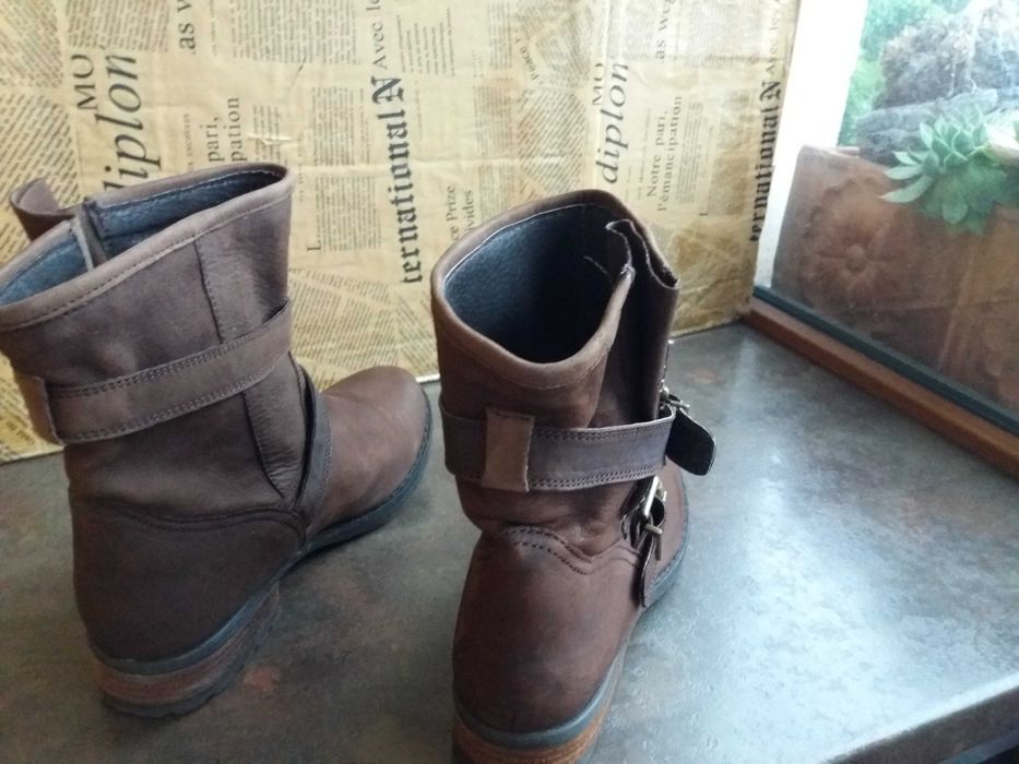 дамски ботуши,зимни обувки,боти,кубинки номер39