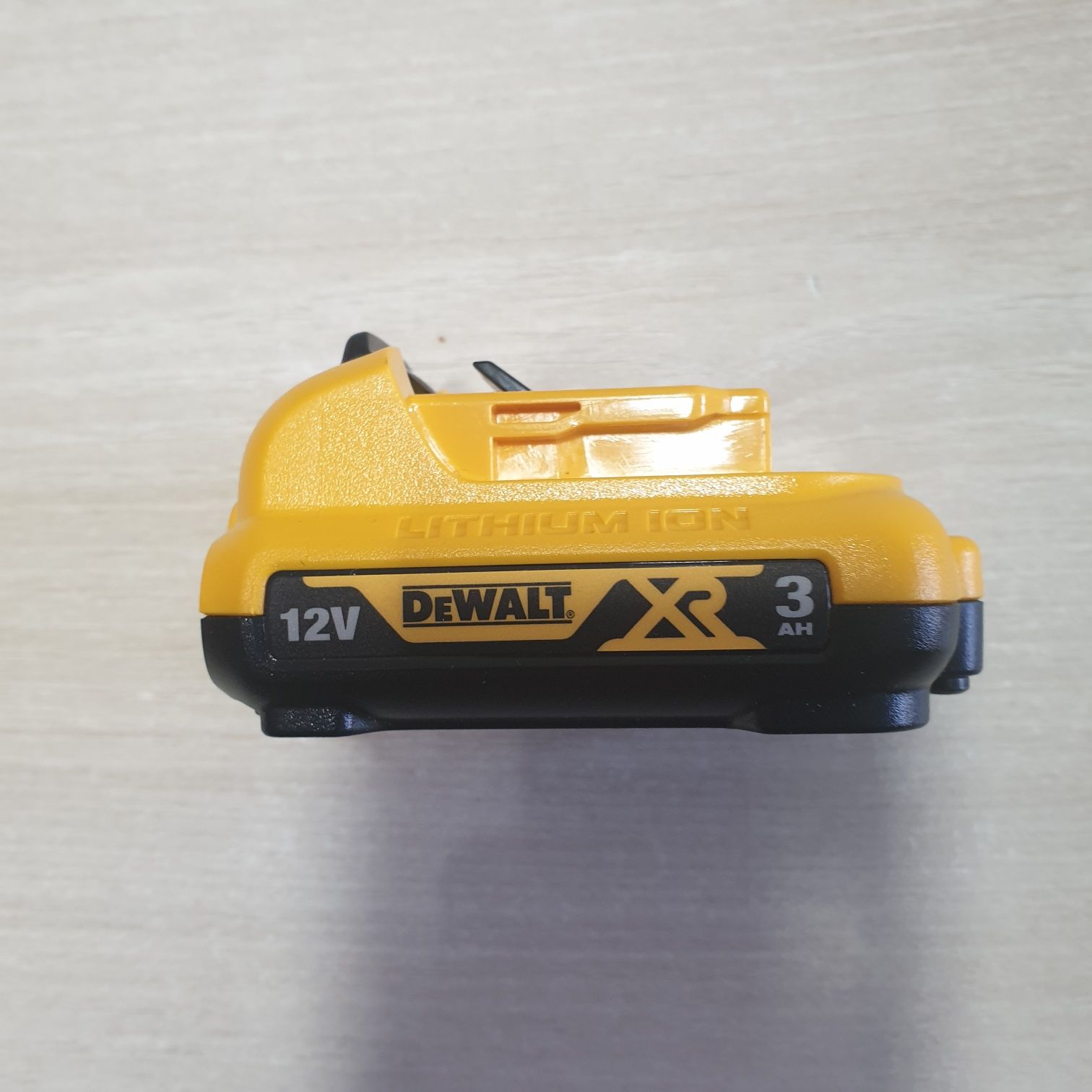 Acumulator dewalt 12V 3Ah