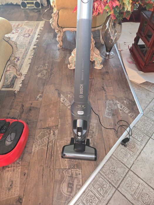Прахосмукачка Bosch безкабелна 18w