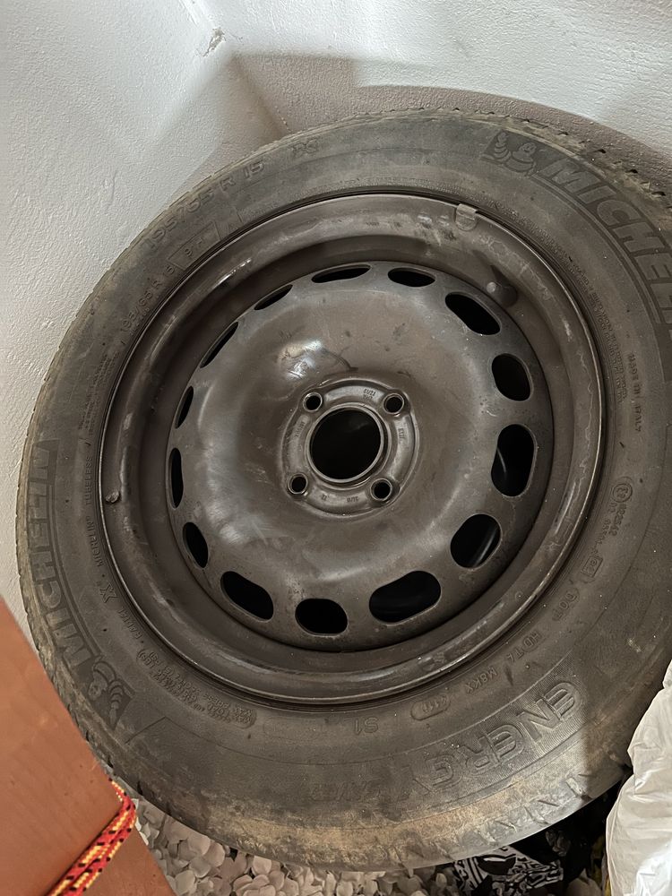 Jenti de 15 Inch  și Cauciucuri Michelin