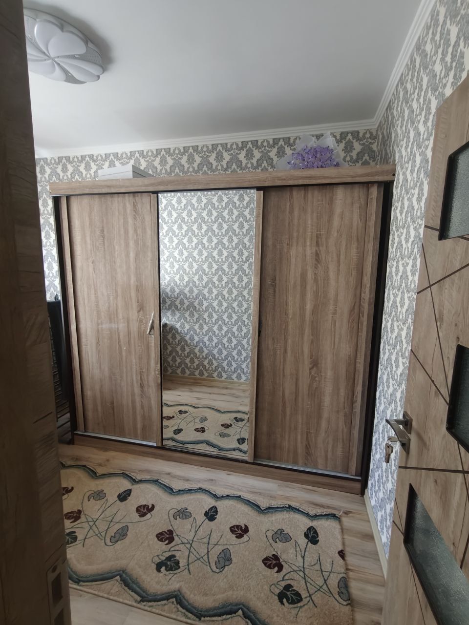 Когон шахрида квартира барча жихозлари бн сотилади
