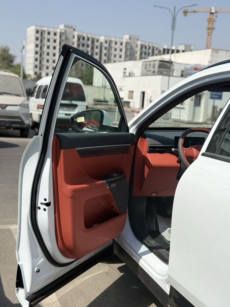 Dongfeng EP 008 Ultra (gybrid)