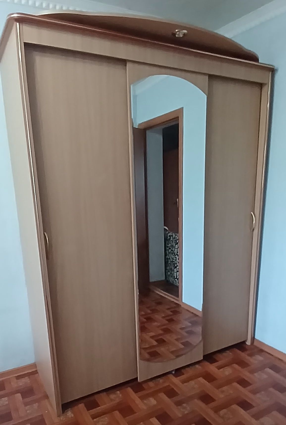 Отдам  даром шифонер 2 шт нада забрать  обе сразу ..