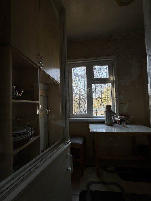 Продаётся квартира Чиланзар 3 2 ком 4 этаж