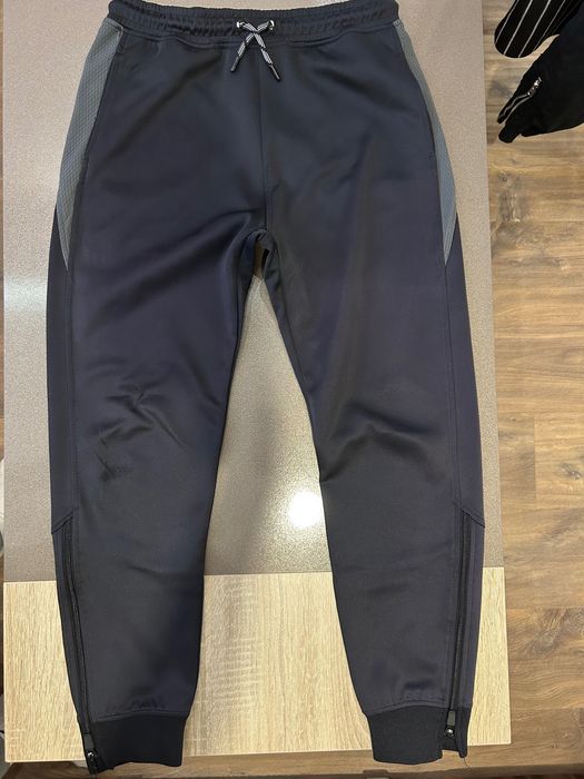 ОРИГИНАЛЕН Чисто Нов мъжки екип на ZARA