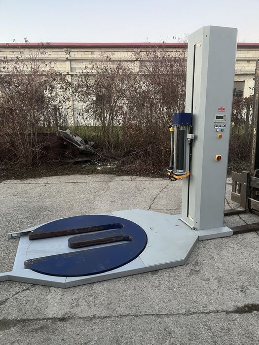 Aparat de foliat marfa pe paleta