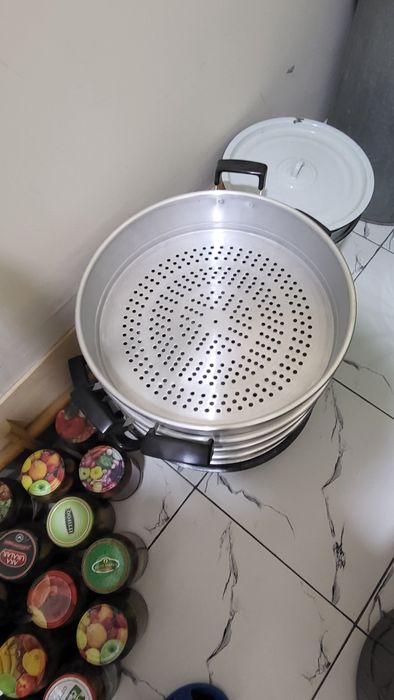 Продаётся мантоварка привезён скорее