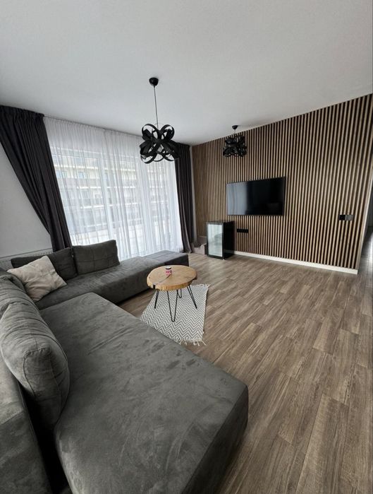 Apartament retras 3 camere vanzare