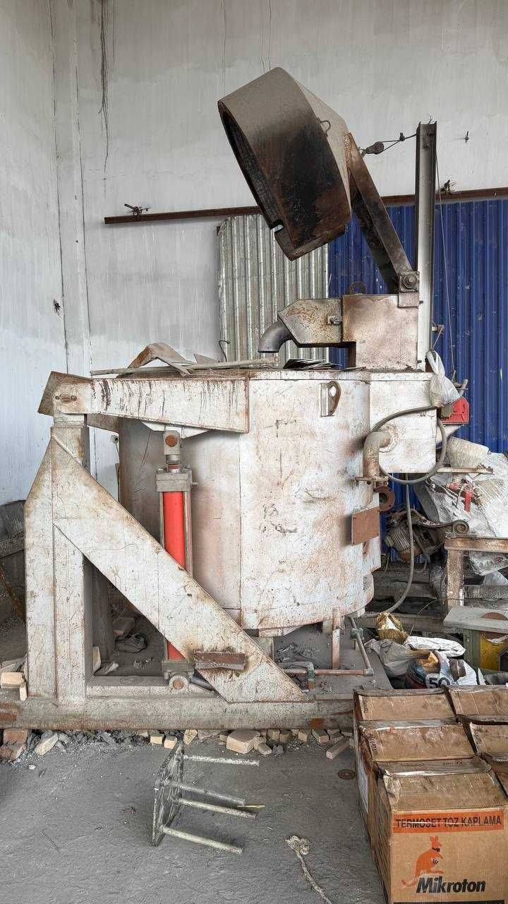 Поворотная печь газовая для плавки цветных металлов 600 кг