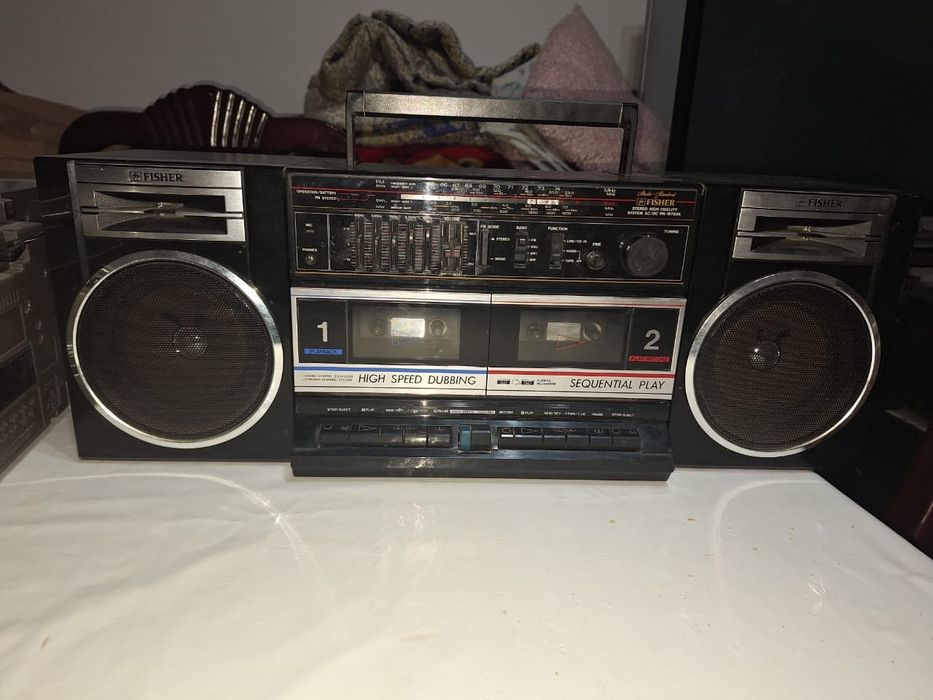 Продам Fisher 702