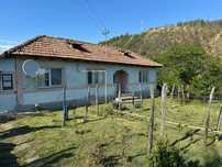 Casa bătrâneasca de vanzare
