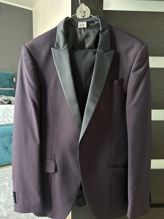 Vand 2 Costume barbati Expresiv