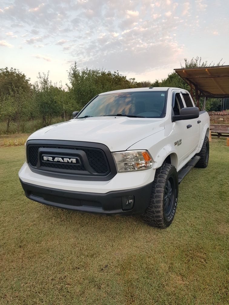 DODGE RAM 1500 5.7 Hemi