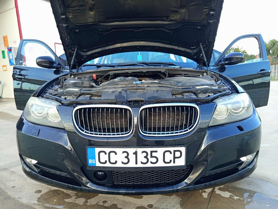 Vând BMW E90 330i
