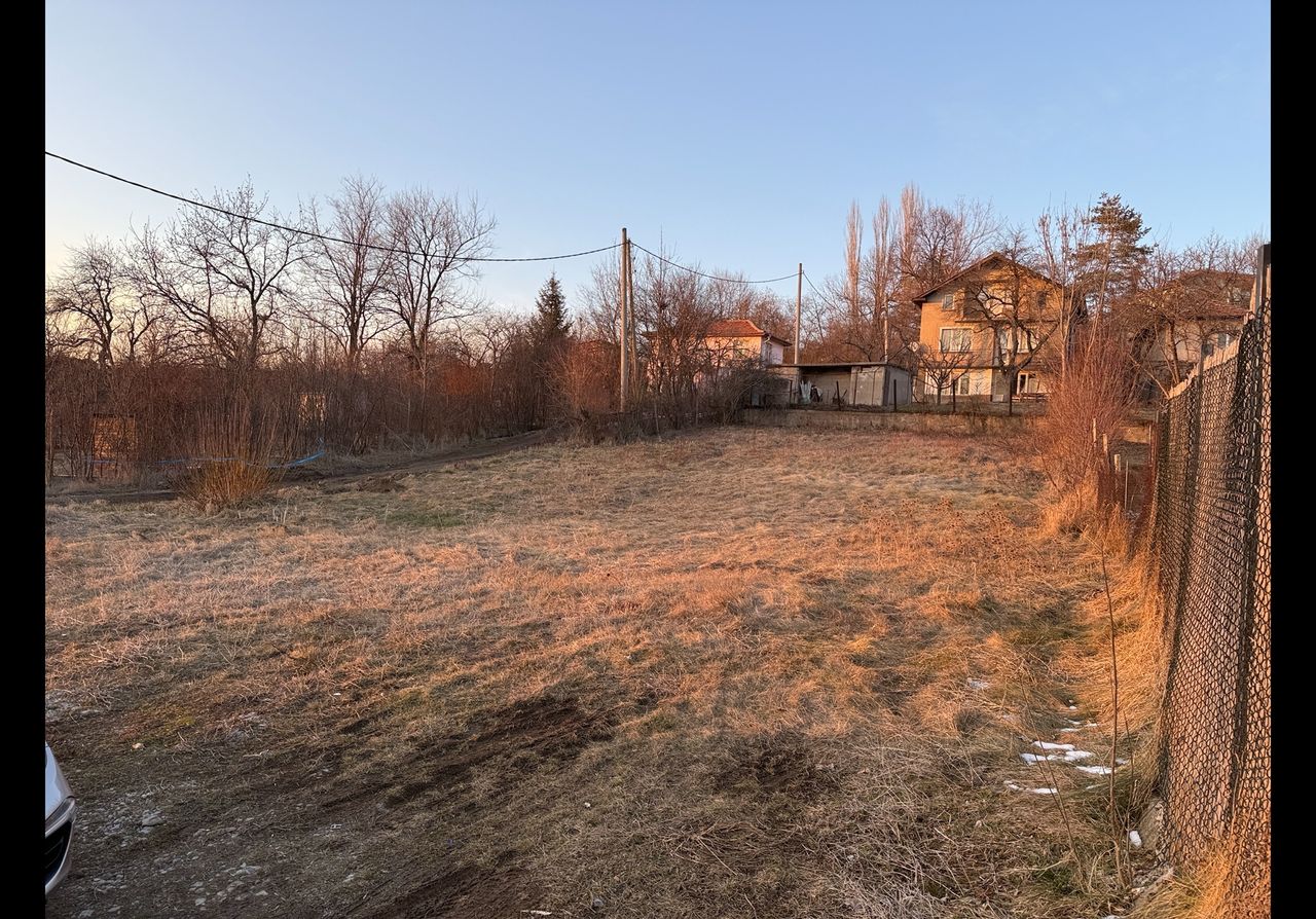 Продава се Парцел в с. Дивотино, Област Перник - 600 кв.м за 72 €/кв.м - Снимка #1