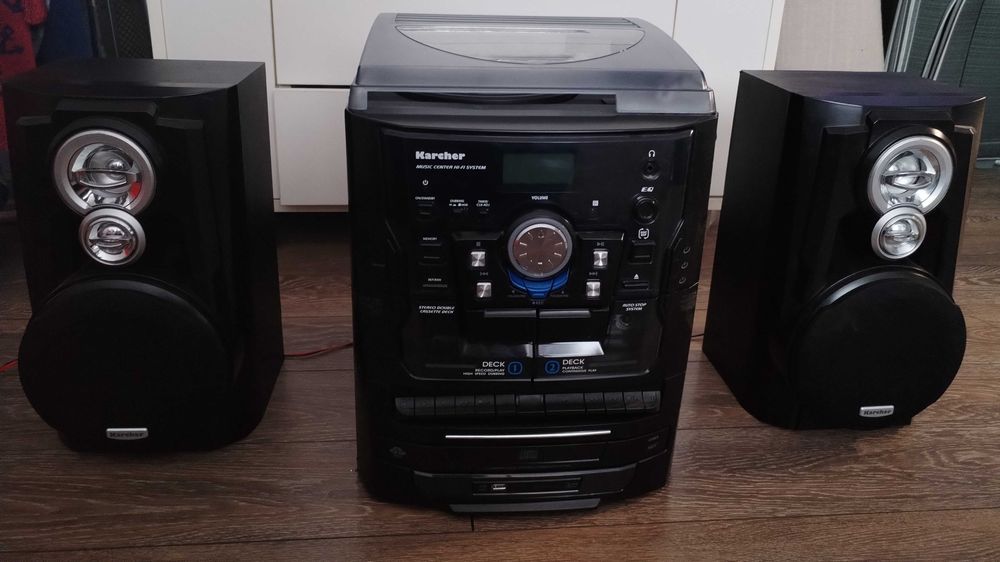 Продавам комбинирана музикална система