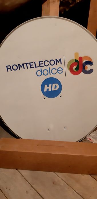 Farfurie parabolică nouă cu kit antenă 80 cm nou Romtelecom Dolce