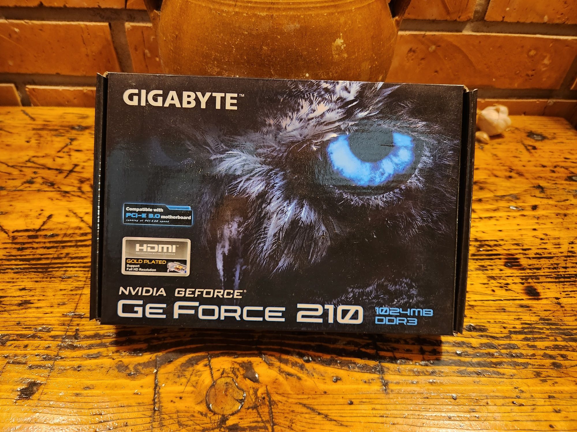 Placa video GIGABYTE GeForce® GT 210, 1GB DDR3, 64-bit