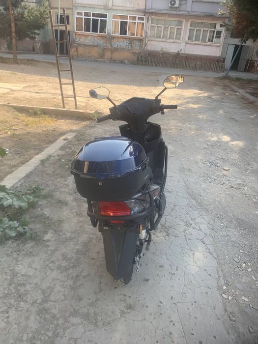 Elektro skuter:Largo Motors