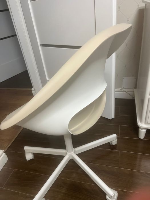 Vând scaun de birou Ikea