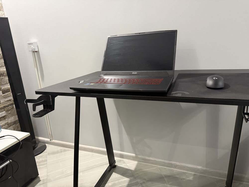 MSI Katana GF76 12UE