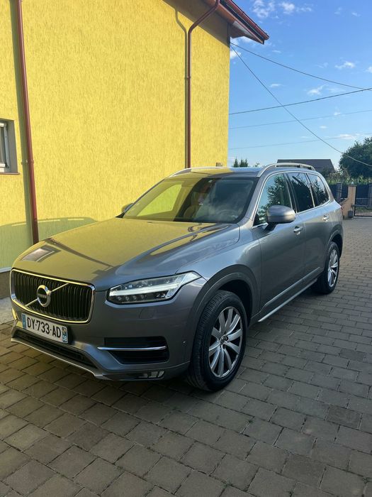 Vând Volvo xc90 impecabil