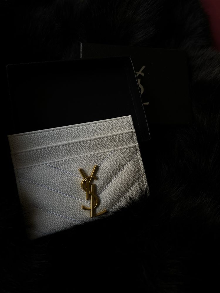 Saint laurent портфейл