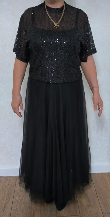 Продам нарядные платья