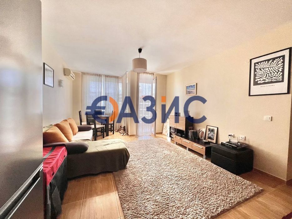 Продава се Двустаен апартамент в Свети Влас - 69 кв.м за 1450 €/кв.м - Снимка #1