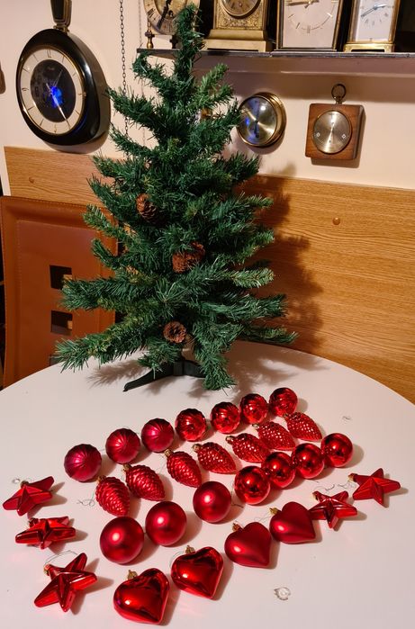 Brăduț artificial 65cm+30globuri diverse