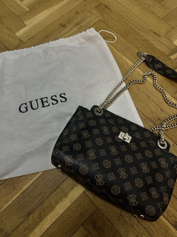 Guess оригинална чанта