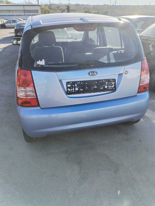 Dezmembrez Kia Rio