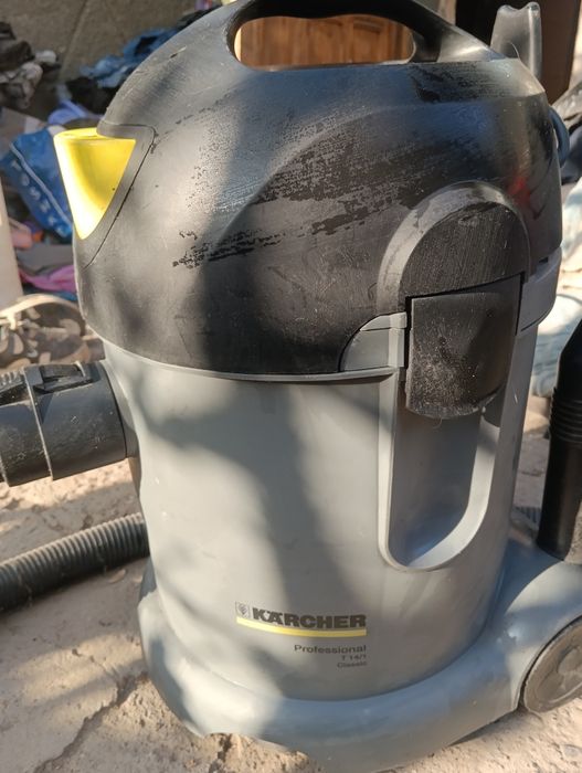карчер пылесос, работает отлично,малошумящий,пользовались редко,цена л