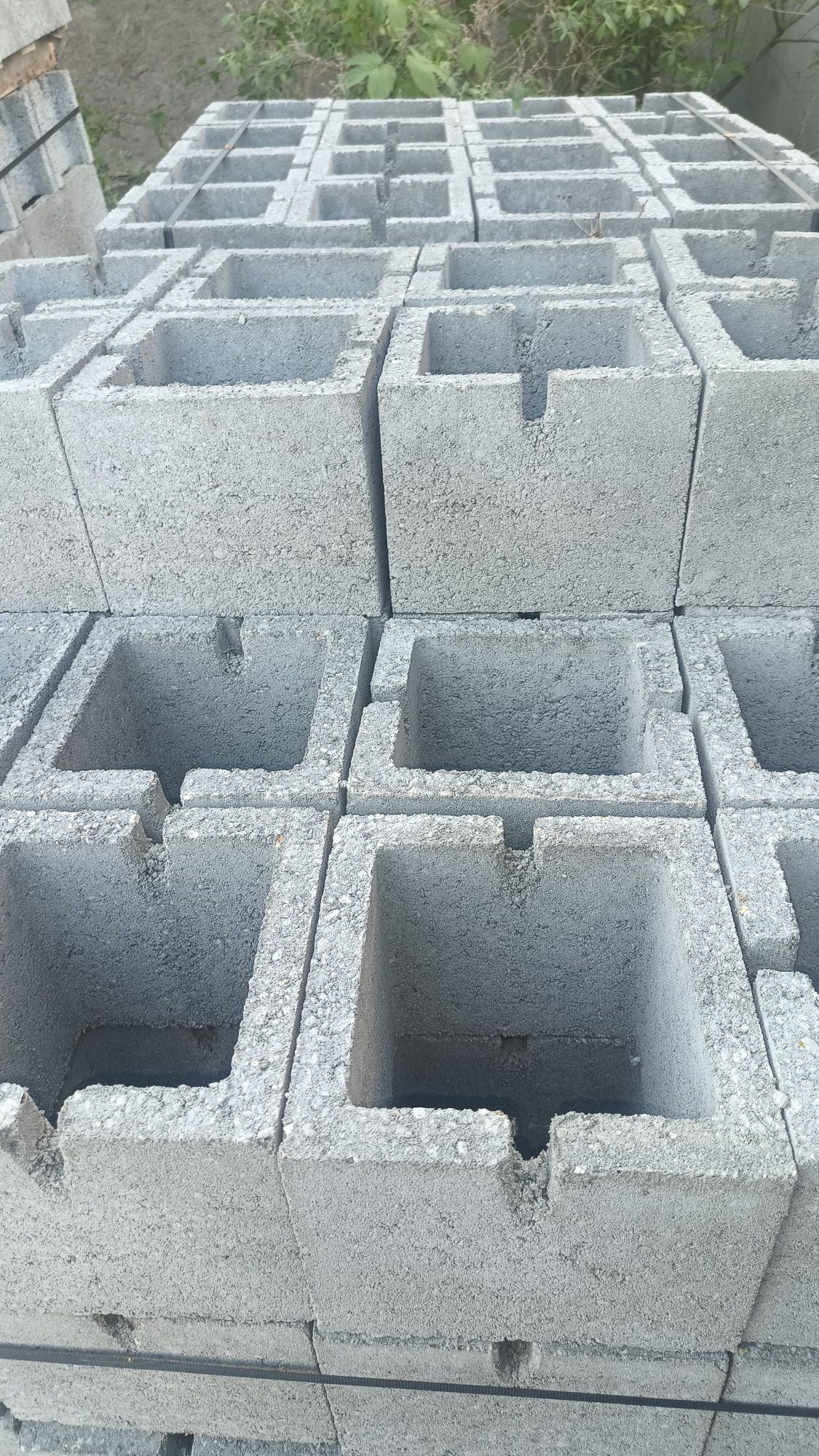 Vând bolțari beton productie zidărie si fundație bca ciment
Bolțarii s