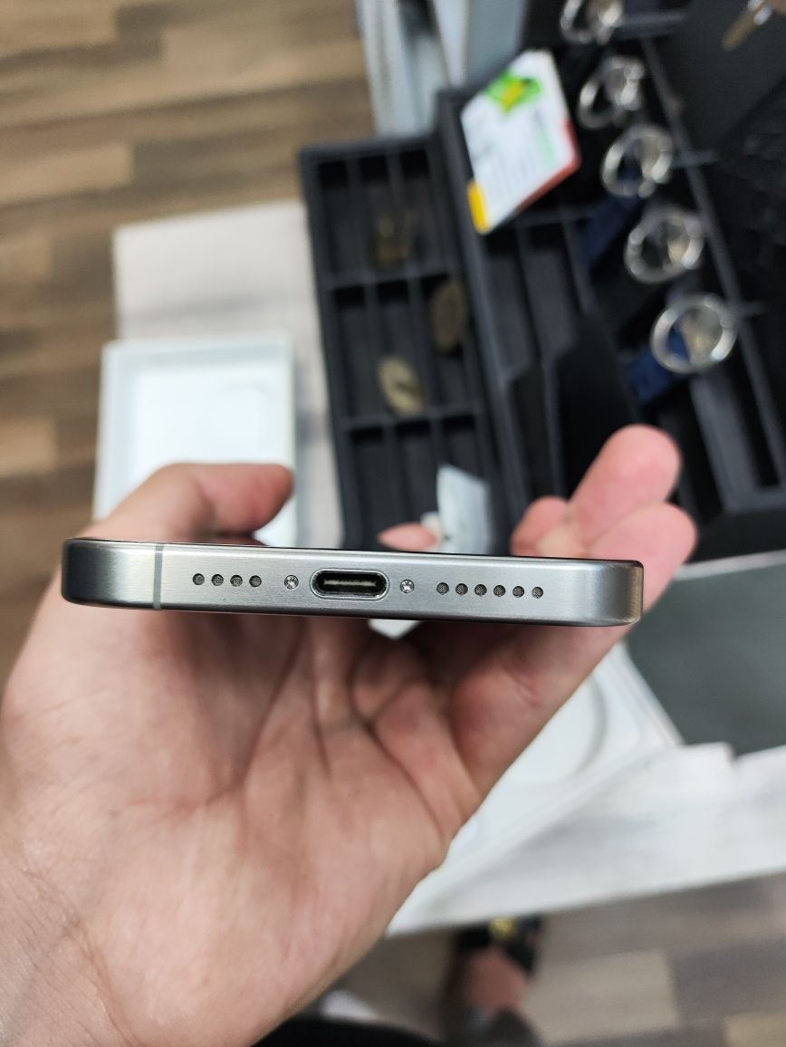 iPhone 15 pro max 256gb