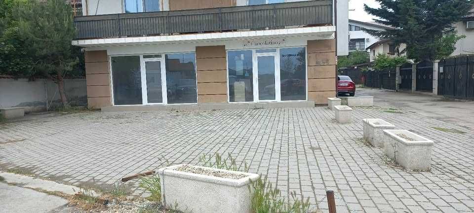 Vand spatiu comercial superb