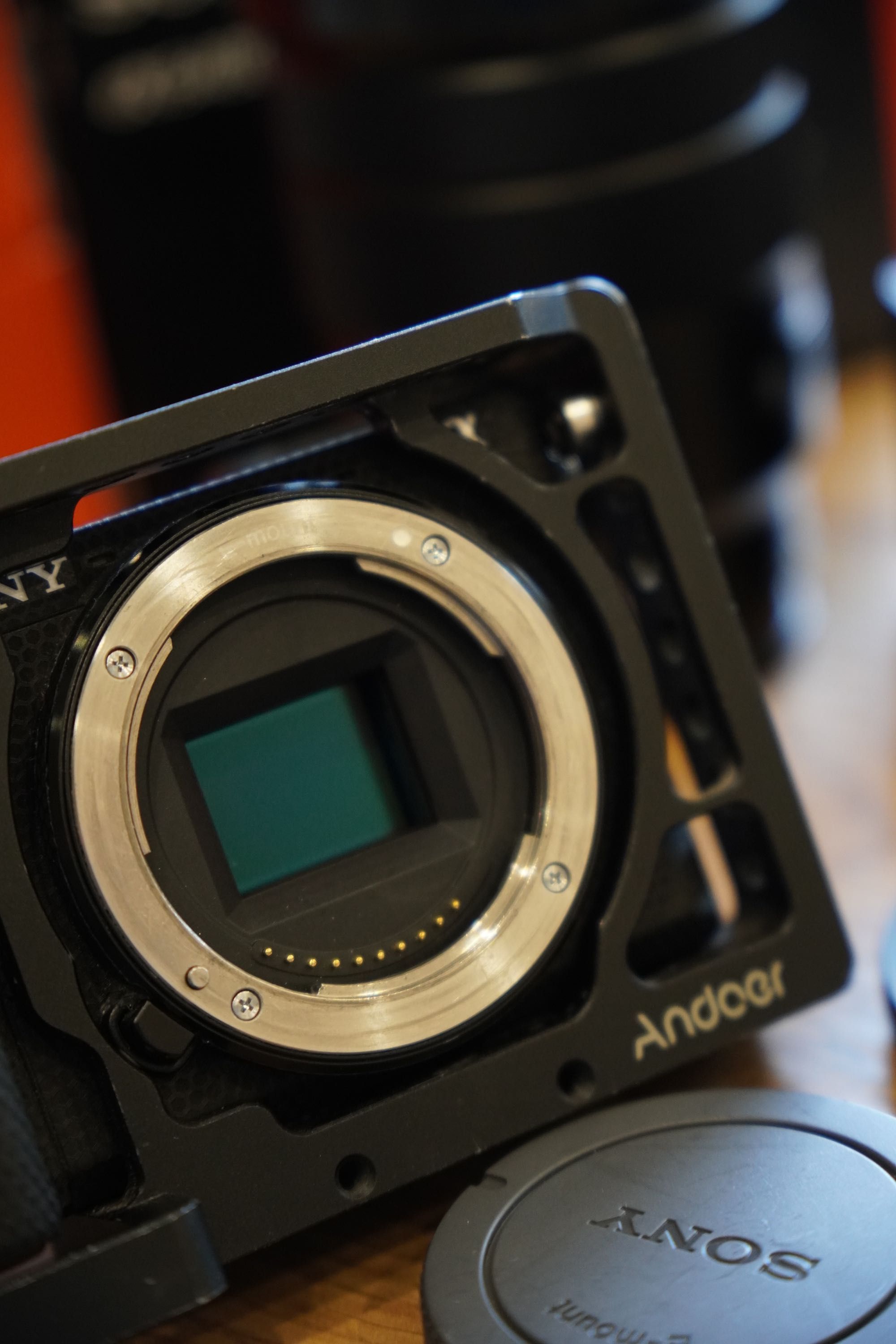 Sony A6400 с обектив Sony 18-105mm F4 G OSS + аксесоари - комплект