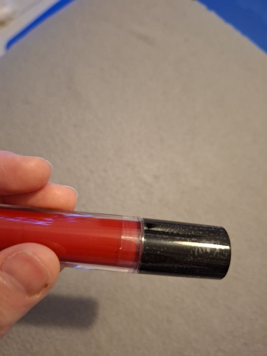 1 gloss Sephora + 2 rujuri Sephora