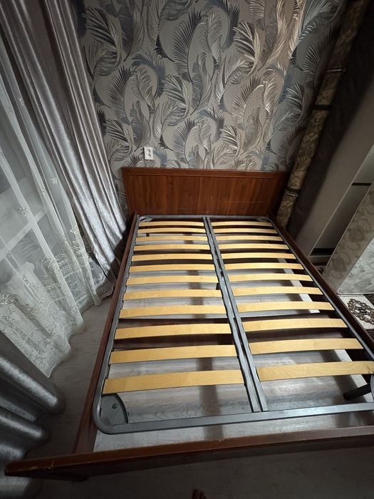 Кровать( платформа)