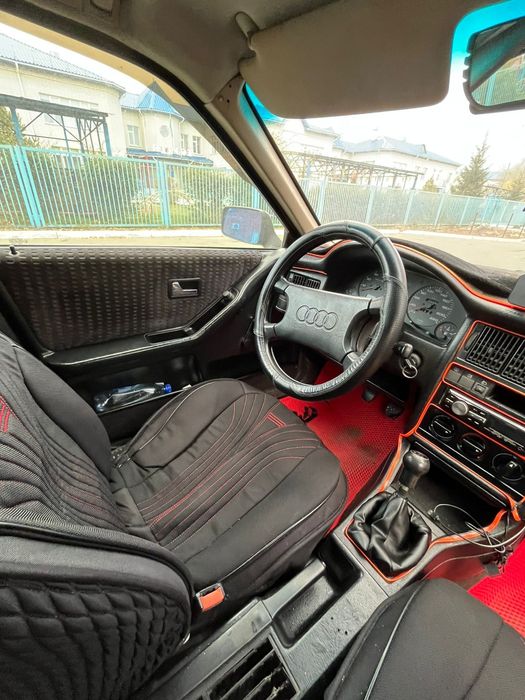 Продам машину  Ауди 80б3