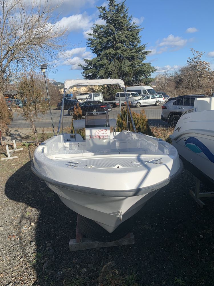 Нова лодка YERLIYURT 450 lxd