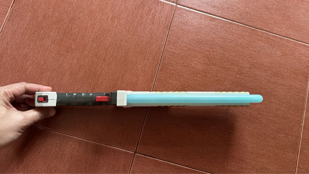 меч на Баз със светлинни и звукови ефекти