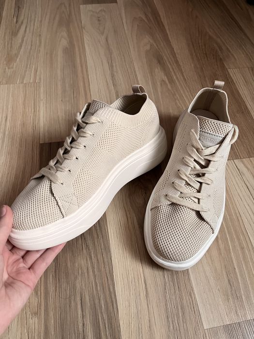 Sneakers noi.