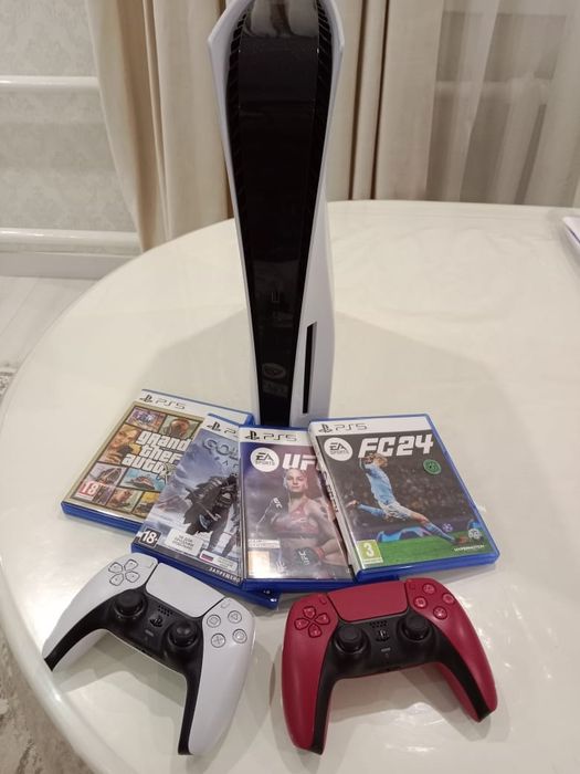 Игровая приставка Sony PlayStation 5 белый