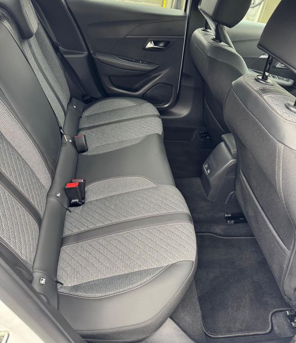 Peugeot 208 Style 1.2 PURETECH STT 100cp 3500 km