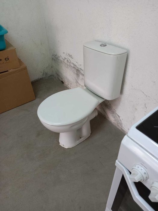 чисто нова тоалетна чиня Vidima